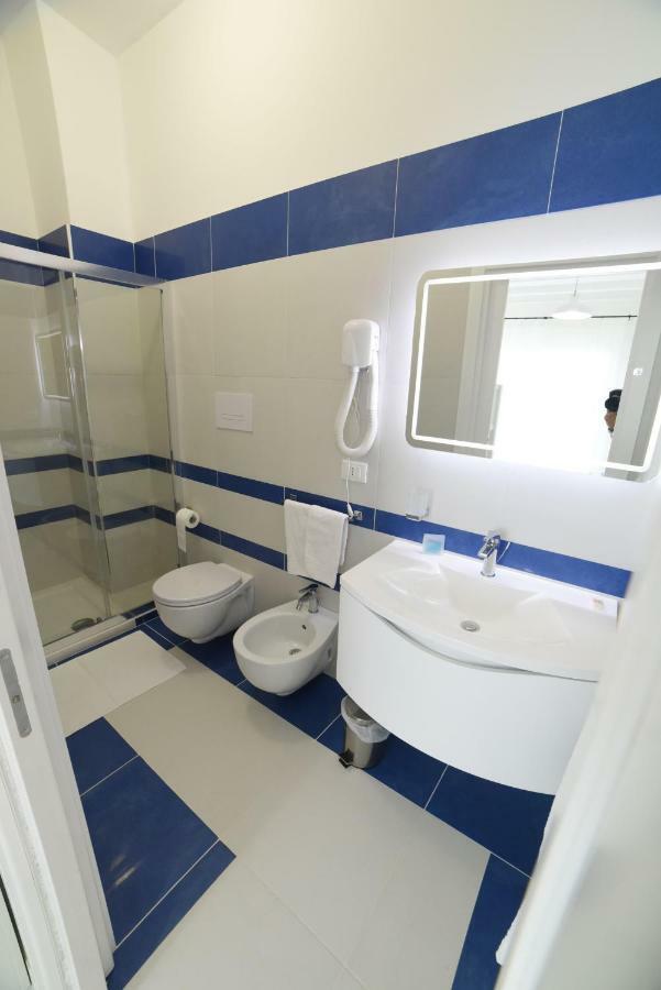 Latino Rent Room B&B Vista Mare بورتو سيساريو المظهر الخارجي الصورة