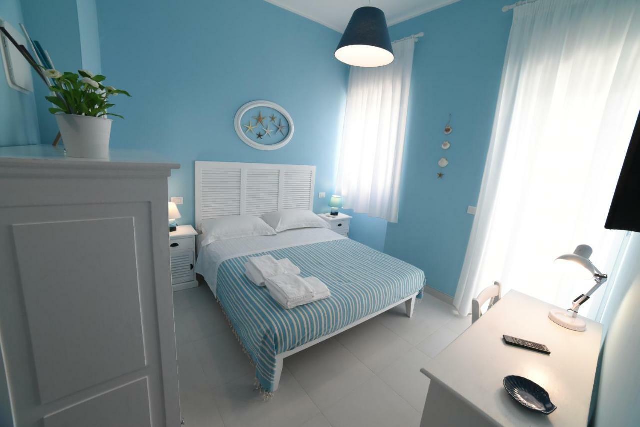 Latino Rent Room B&B Vista Mare بورتو سيساريو المظهر الخارجي الصورة