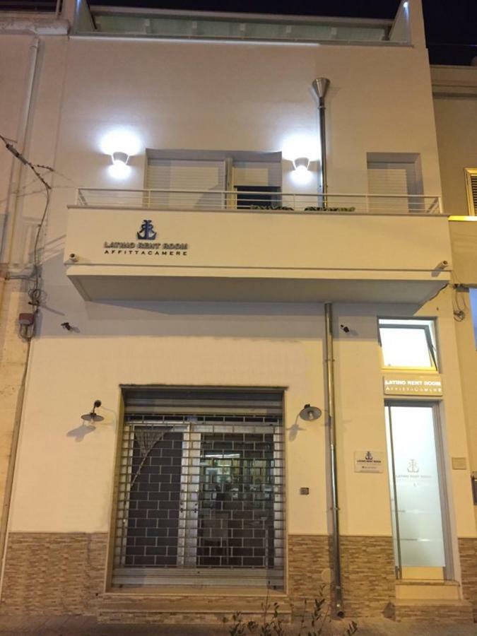 Latino Rent Room B&B Vista Mare بورتو سيساريو المظهر الخارجي الصورة